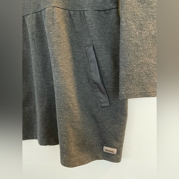 Merrell, women’s medium, dark gray charcoal longsleeve mini active outdoor dress - Picture 4 of 9